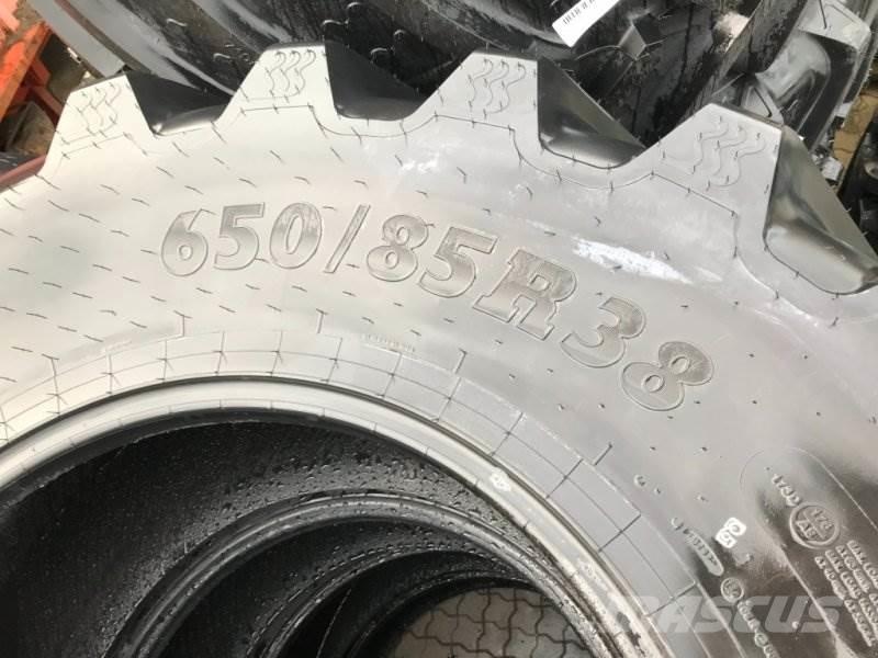 BKT 650/85R38 タイヤ、ホイル、リム
