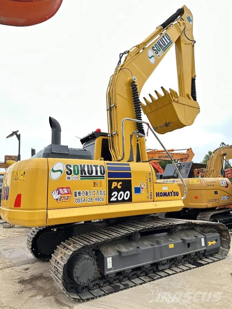 Komatsu PC 200-8 大型油圧ショベル12t以上（パワーショベル・ユンボ）