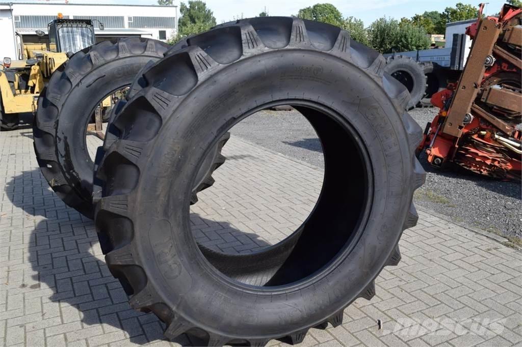  520/85R38 *GRI* タイヤ、ホイル、リム