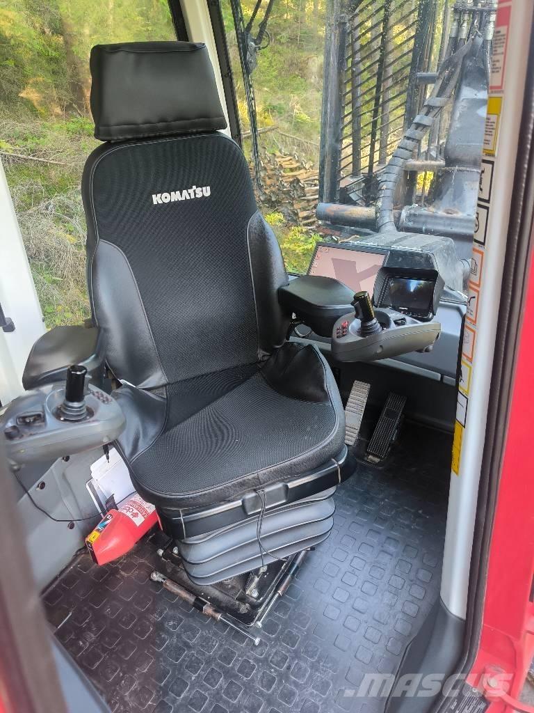 Komatsu 845 フォワーダー