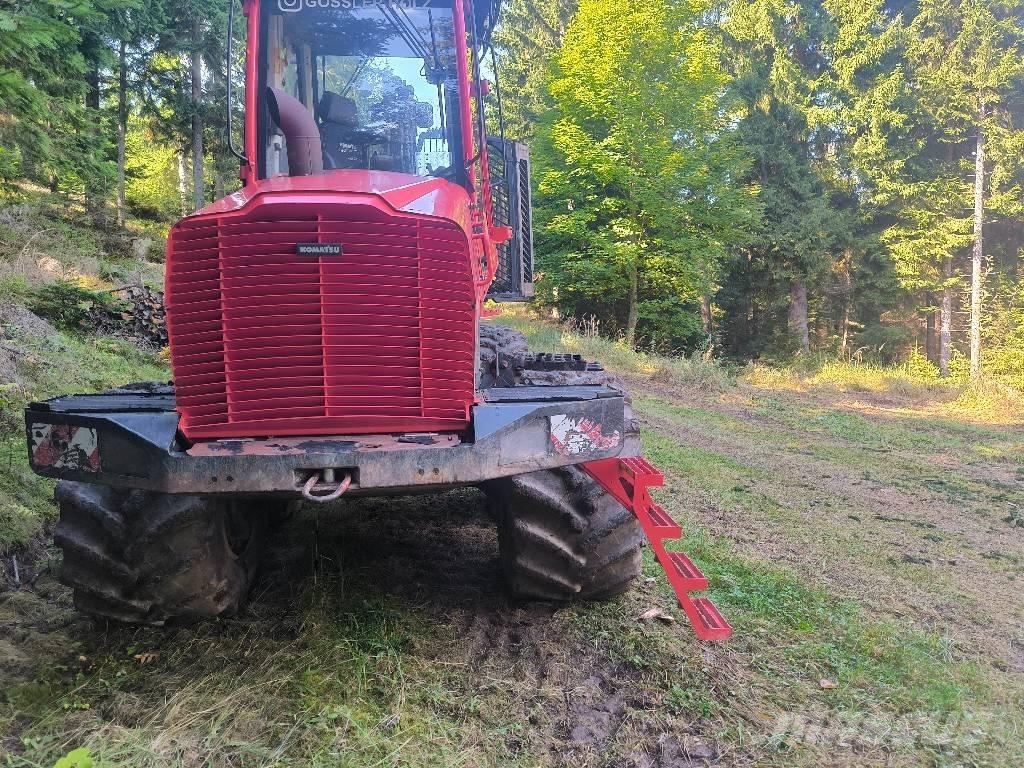 Komatsu 845 フォワーダー