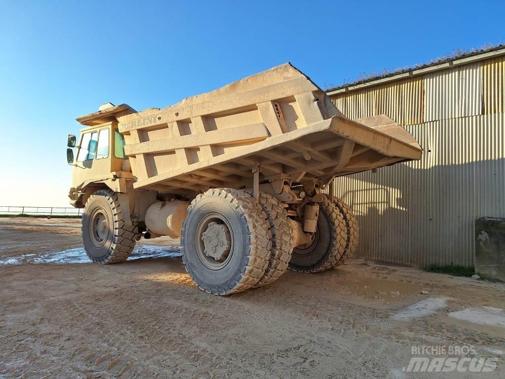 Perlini D655E リジットフレーム式ダンプトラック