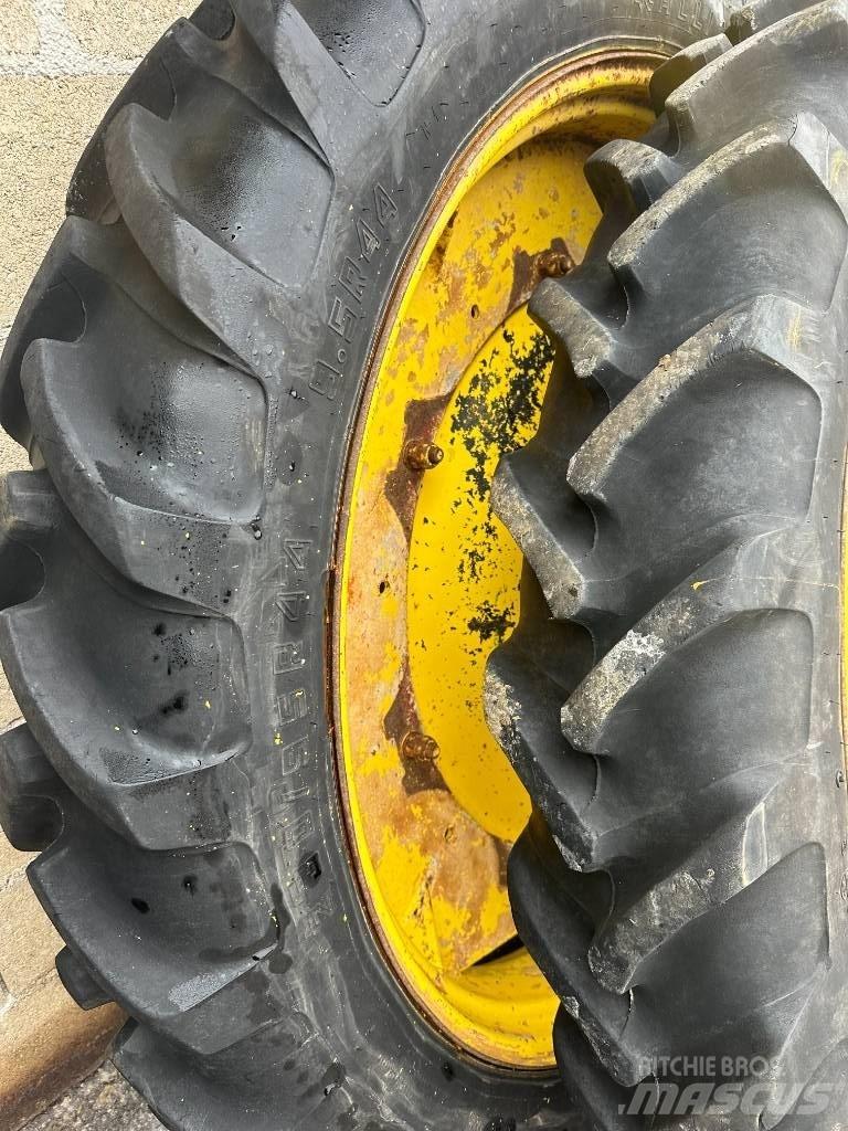 Alliance 230/95R44 タイヤ、ホイル、リム