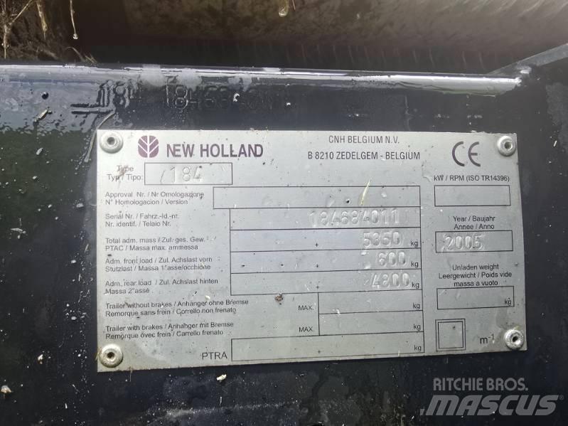 New Holland BR 560 ラウンドベーラー