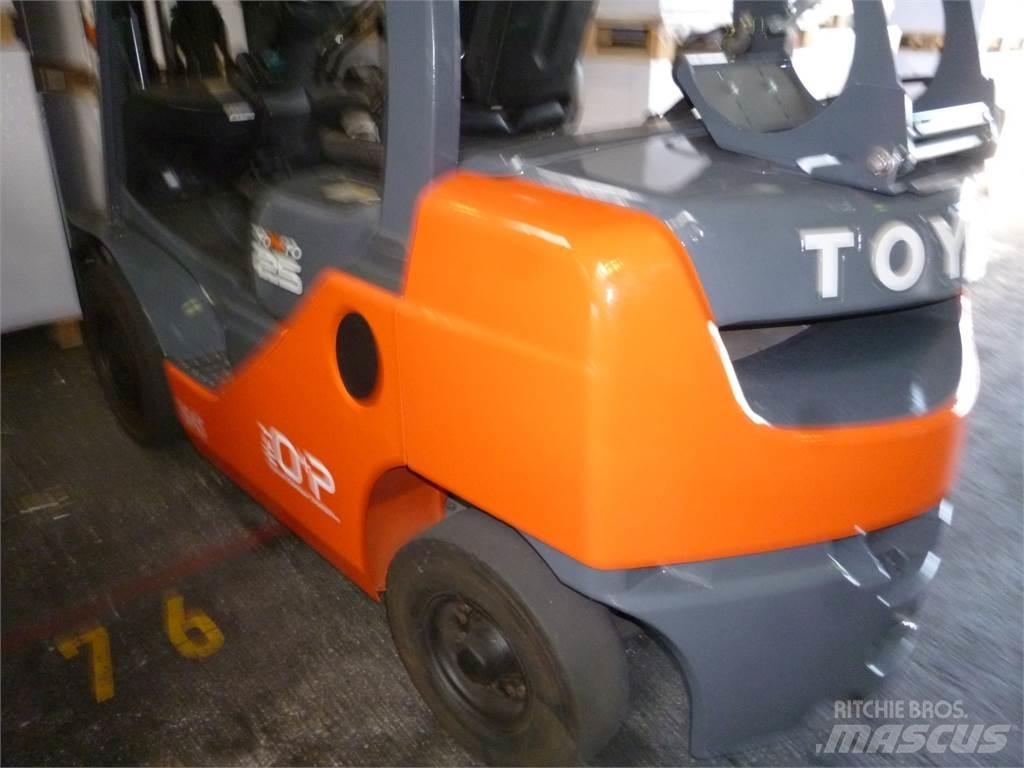 Toyota 02-8FGF25 LPGフォークリフト