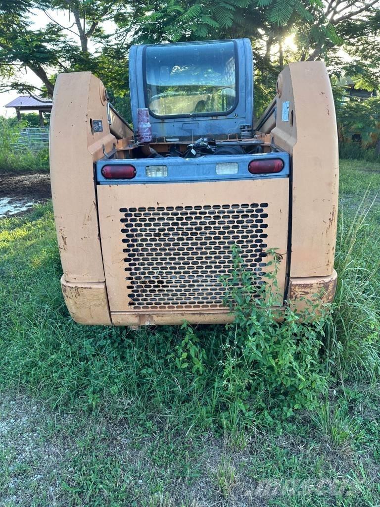 CASE SR 250 スキッドステアローダー
