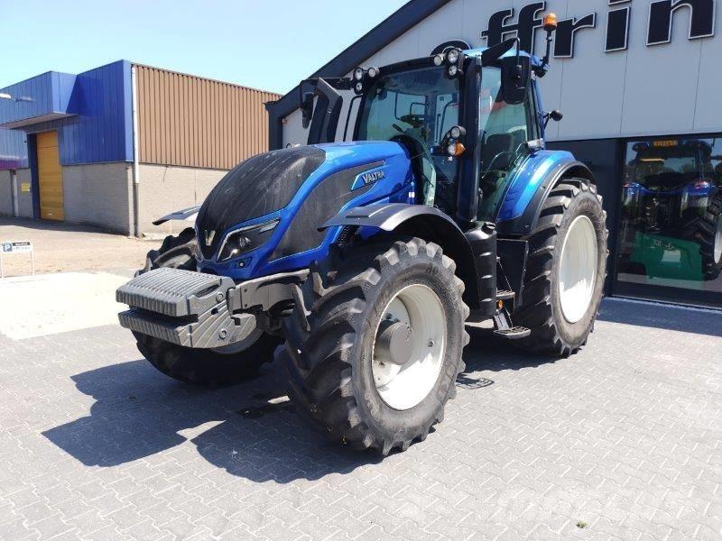 Valtra T194 A トラクター