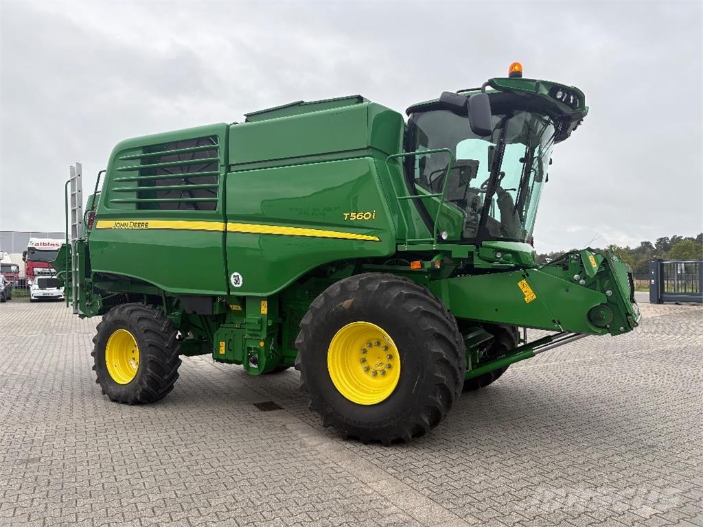 John Deere T560I コンバイン