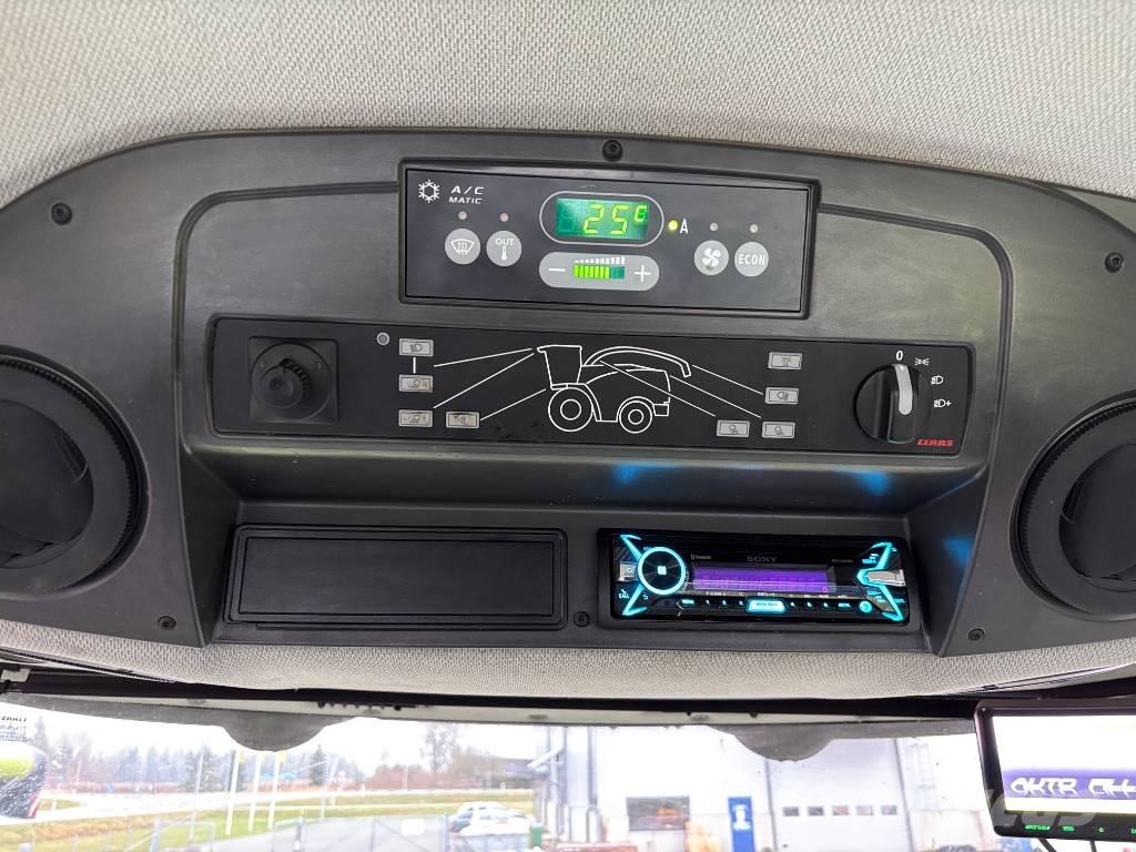 CLAAS Jaguar 930 自走式フォレージハーベスター