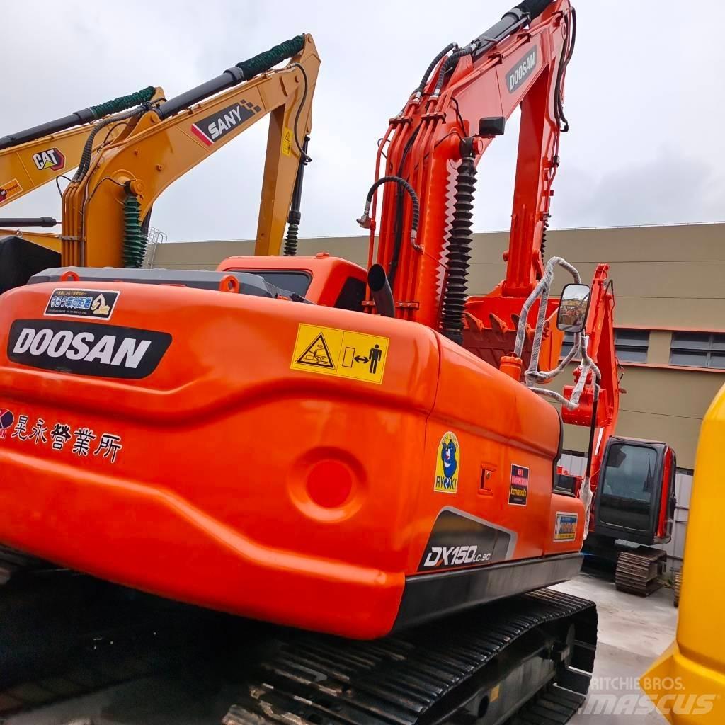 Doosan DX 150 LC 大型油圧ショベル12t以上（パワーショベル・ユンボ）
