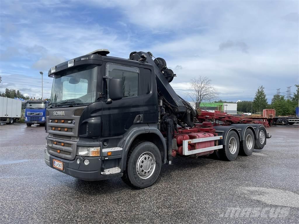 Scania P340 8x4 クレーントラック、ユニック車