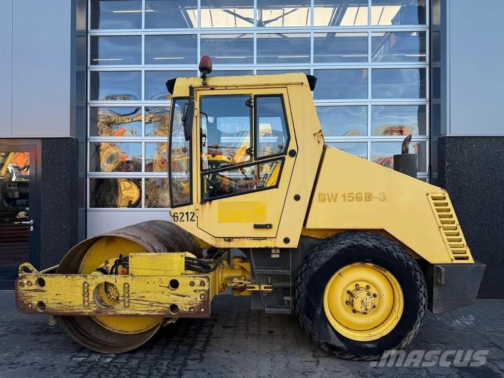 Bomag BW156D-3 タイヤローラ
