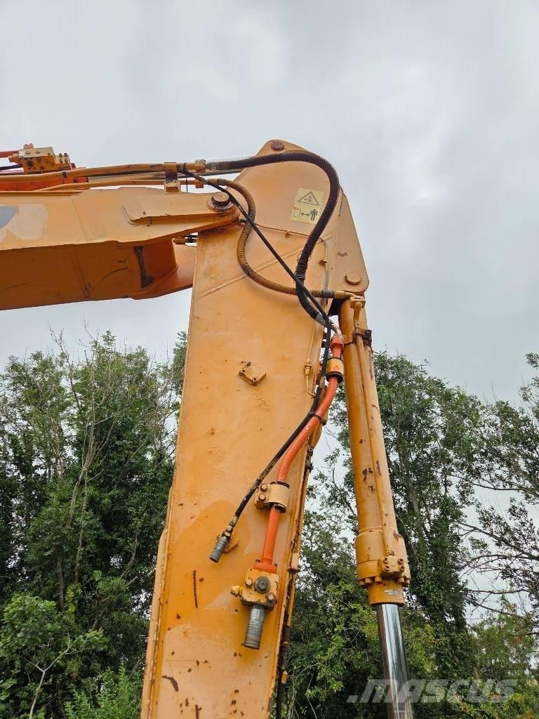 Doosan DX 225 LC 大型油圧ショベル12t以上（パワーショベル・ユンボ）