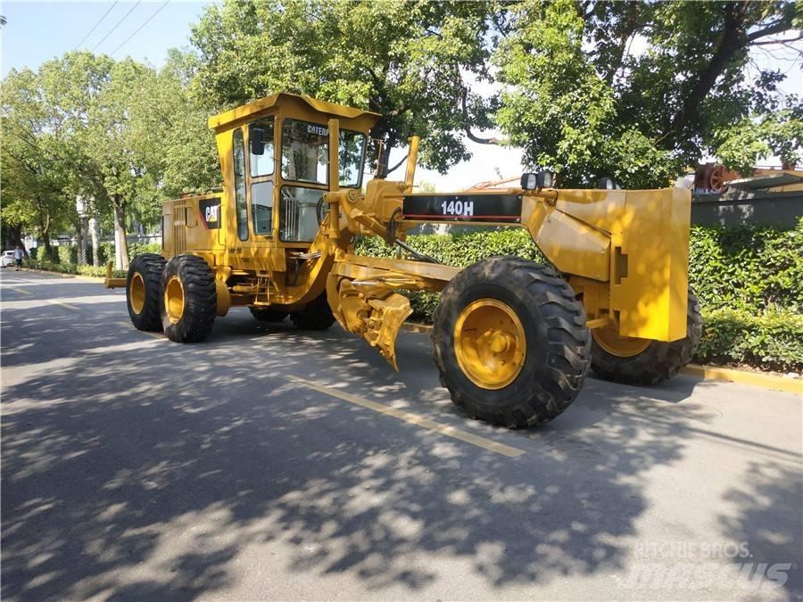 CAT 140 H モーターグレーダー