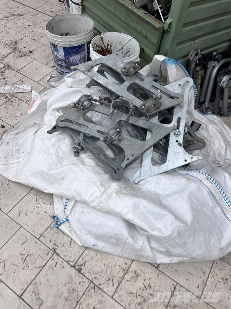 Geda 300 Z-ZP 建設用ホイスト
