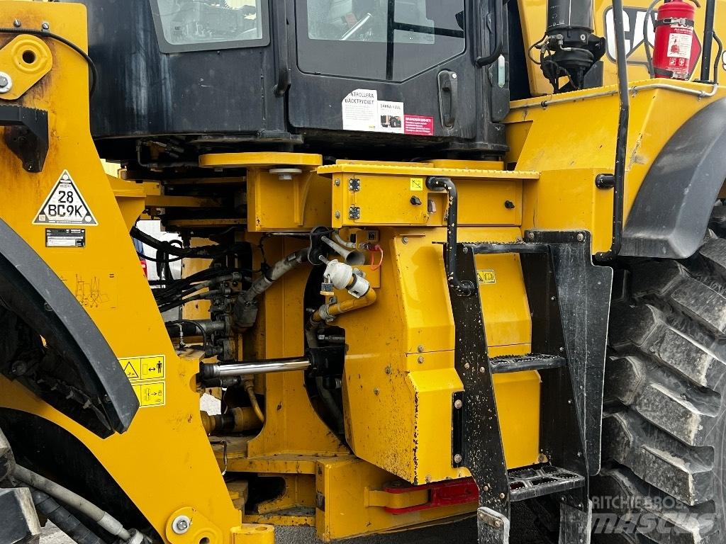CAT 982 M ホイールローダー・タイヤショベル