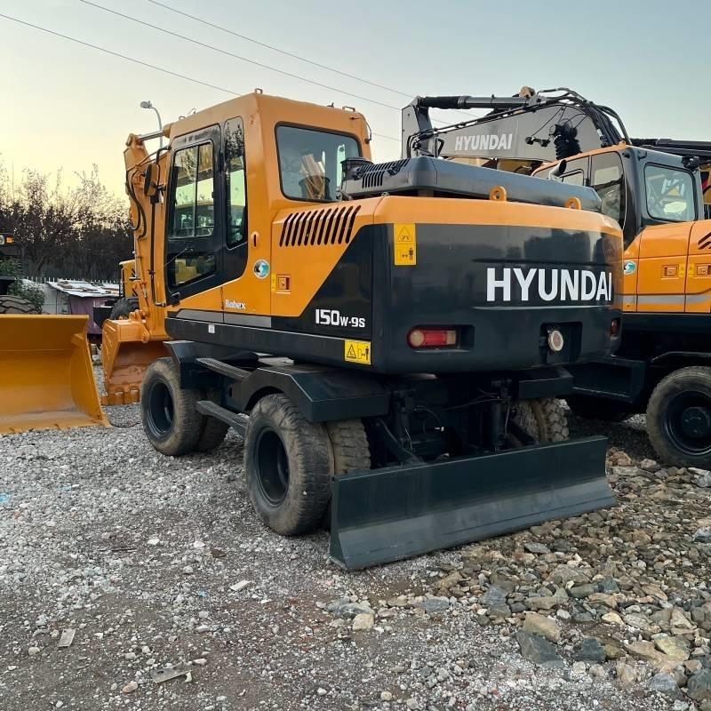 Hyundai R150w ホイール式油圧ショベル（パワーショベル・ユンボ・バックホー）