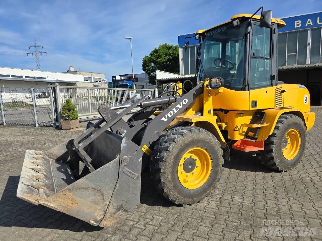 Volvo L 30 G ホイールローダー・タイヤショベル