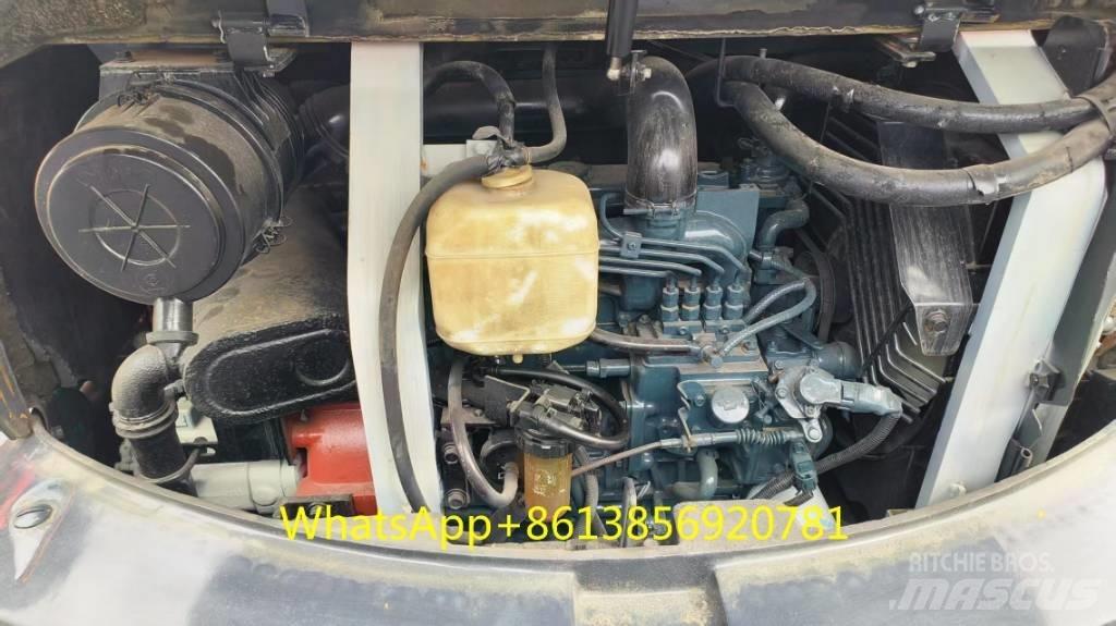 Kubota KX 057 ミニ油圧ショベル 7t以下（ミニユンボ・ミニディガー）