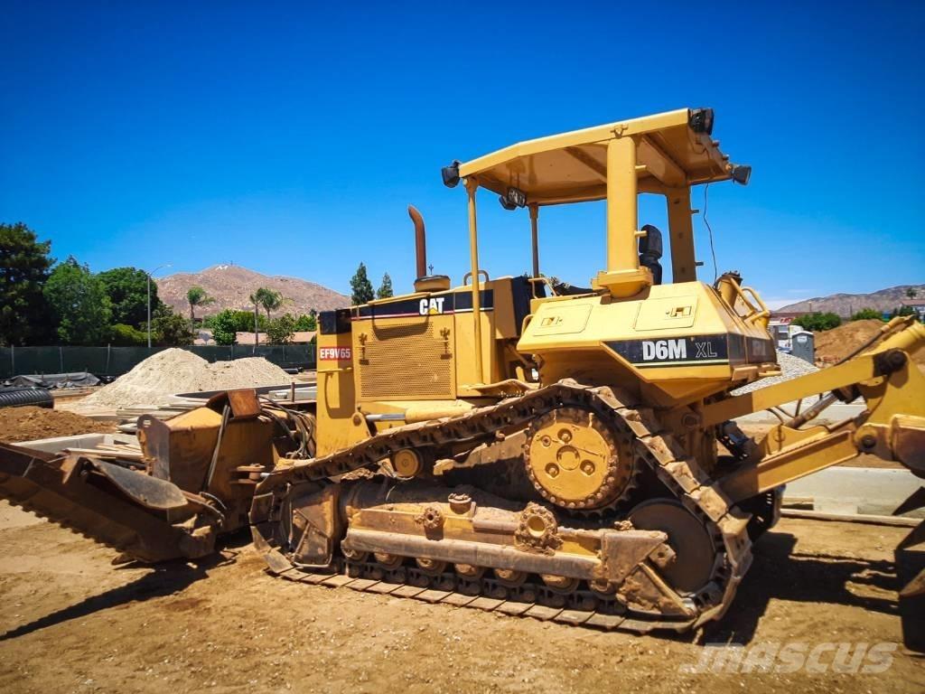 CAT D 6 M XL ブルドーザー