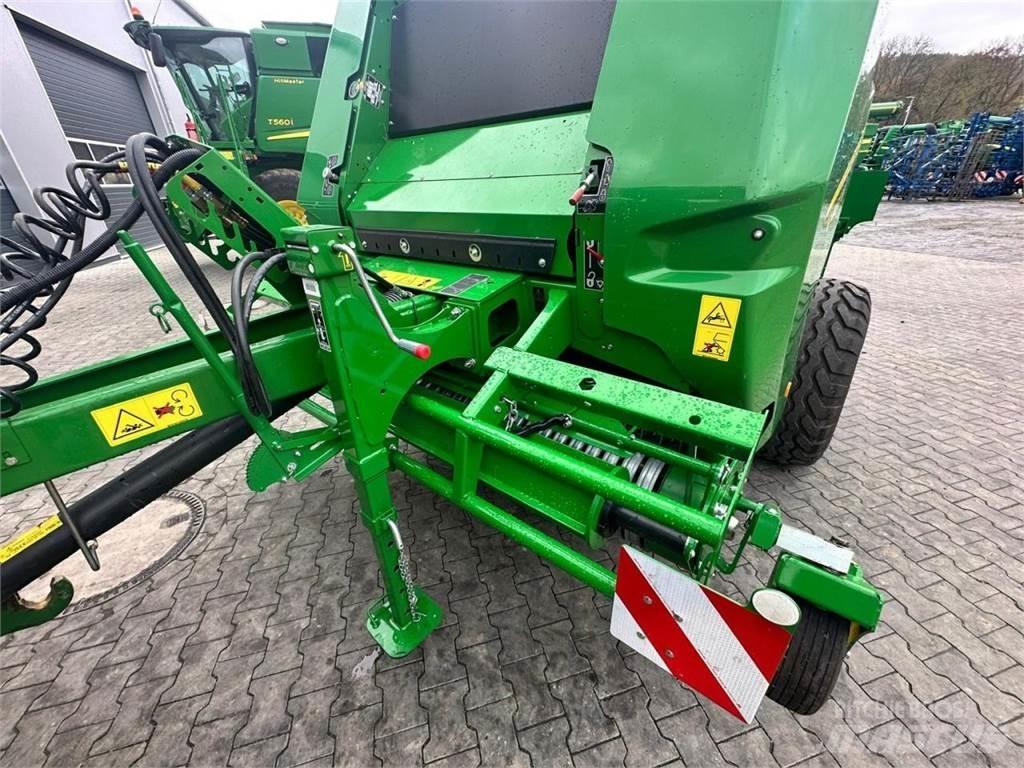 John Deere V461M ラウンドベーラー