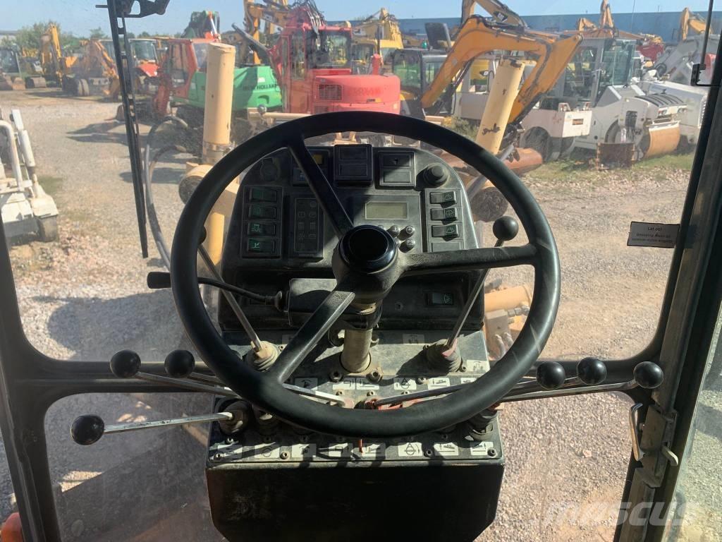 HBM-Nobas BG190T-3 モーターグレーダー