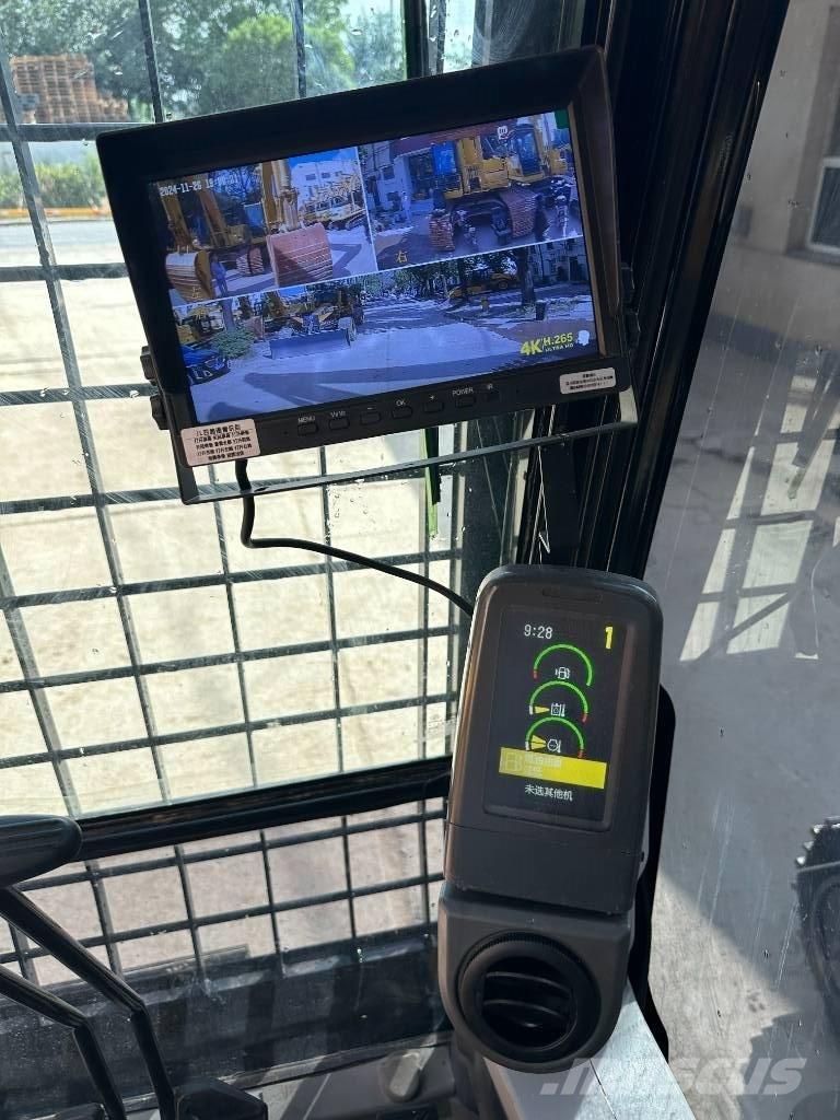 CAT CAT320D 中型油圧ショベル 7ｔ-12ｔ（ユンボ・パワーショベル・バックホー）