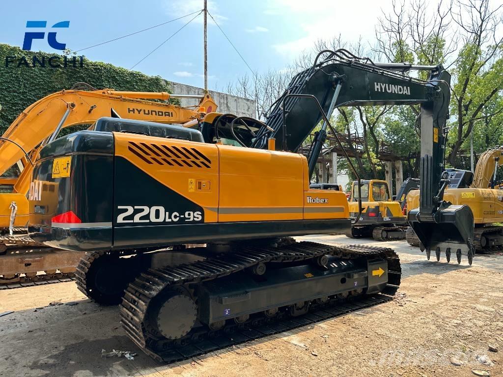 Hyundai 220lc-9s 大型油圧ショベル12t以上（パワーショベル・ユンボ）