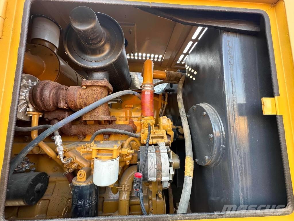 XCMG GR 180 モーターグレーダー