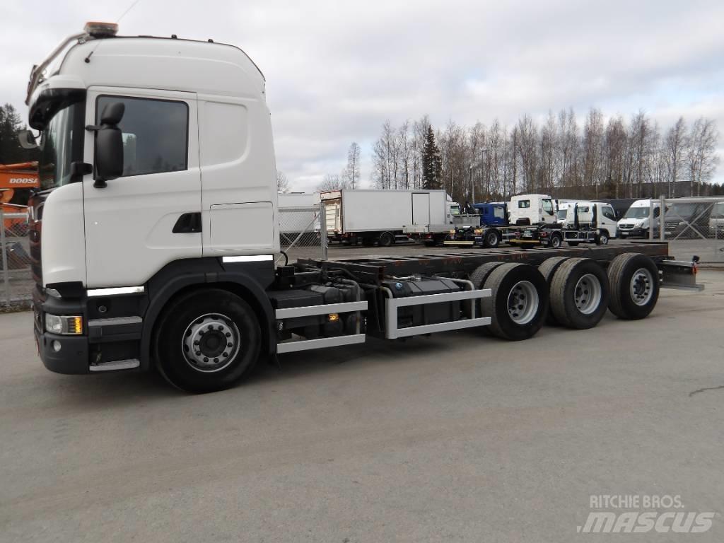 Scania R730 8x4 キャブ付きシャーシ