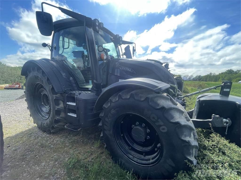 Valtra N 175 トラクター