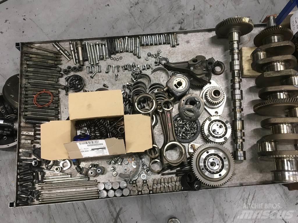 Agco 44 AWF PARTS エンジン