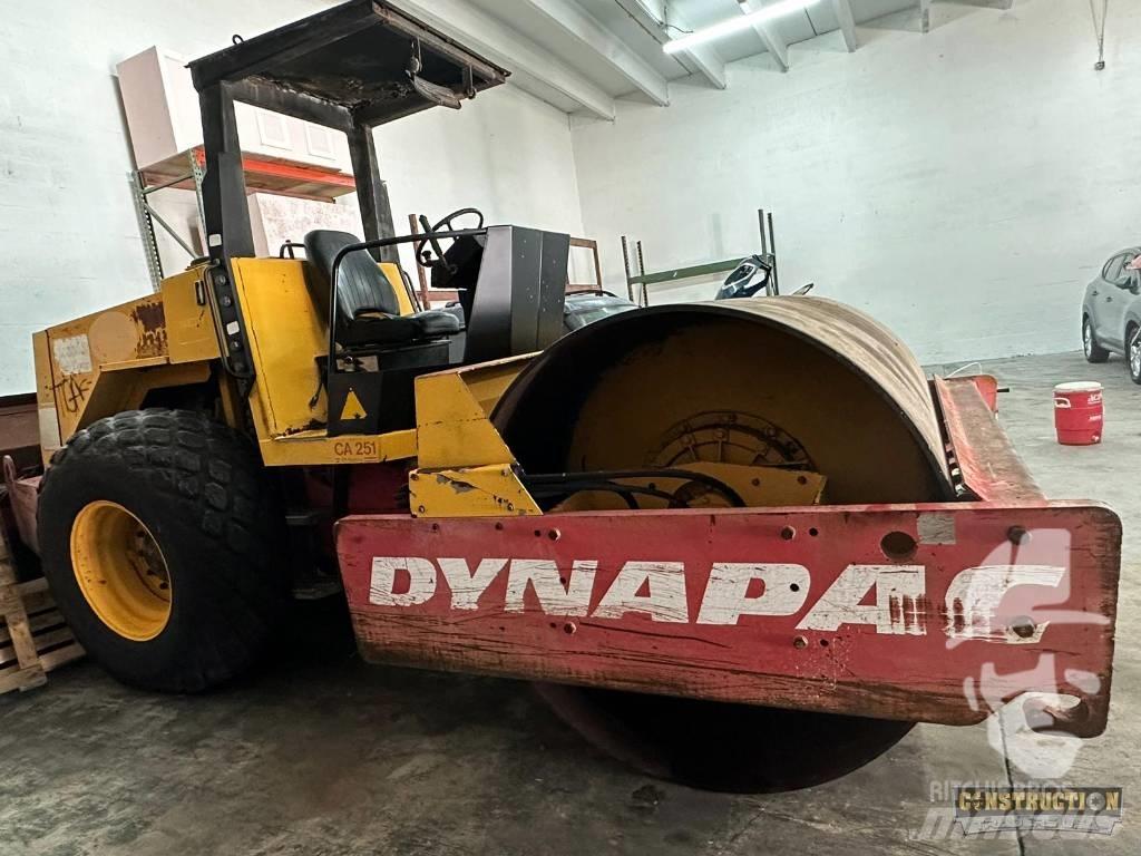 Dynapac CA 251 D 振動ローラ