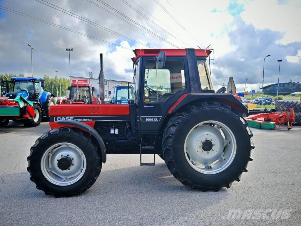 Case IH 1056 XL トラクター