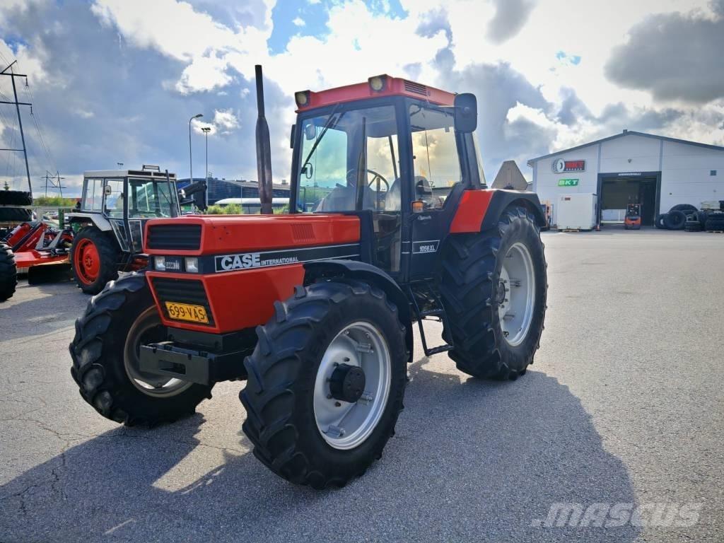 Case IH 1056 XL トラクター
