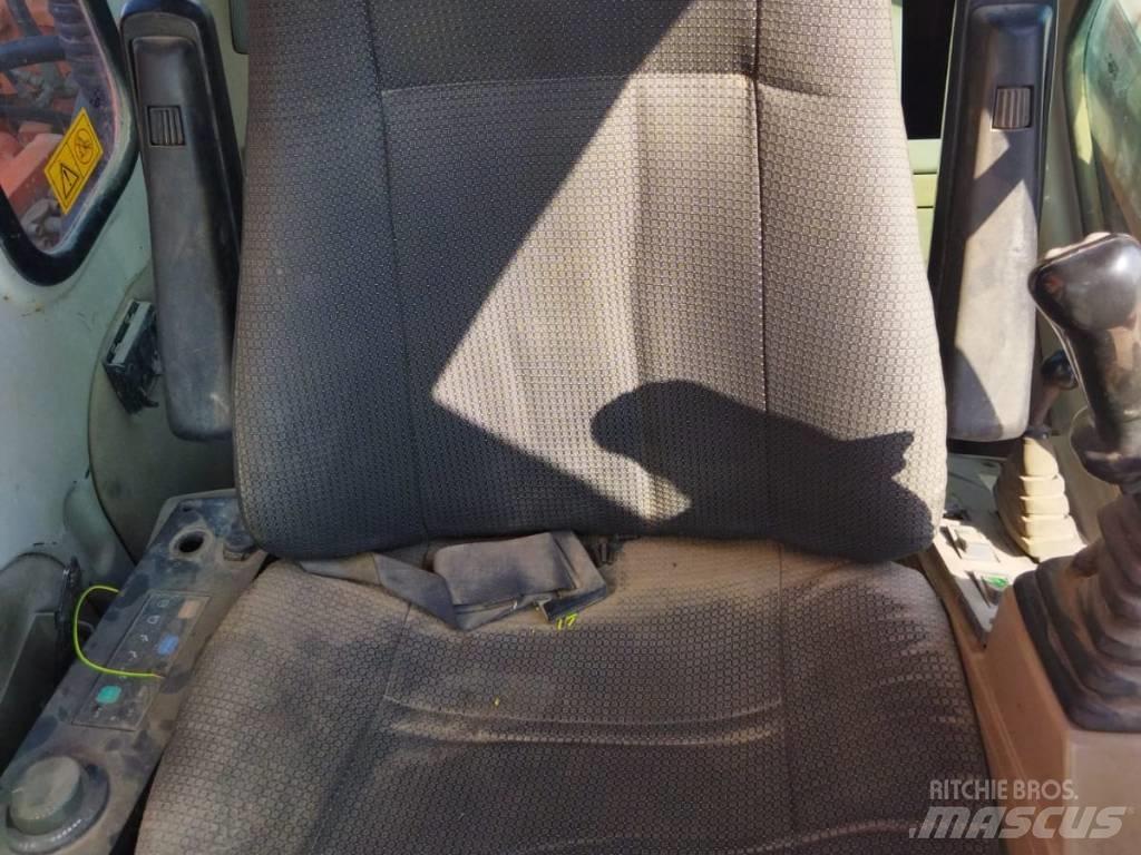 Daewoo 210 W-V ホイール式油圧ショベル（パワーショベル・ユンボ・バックホー）