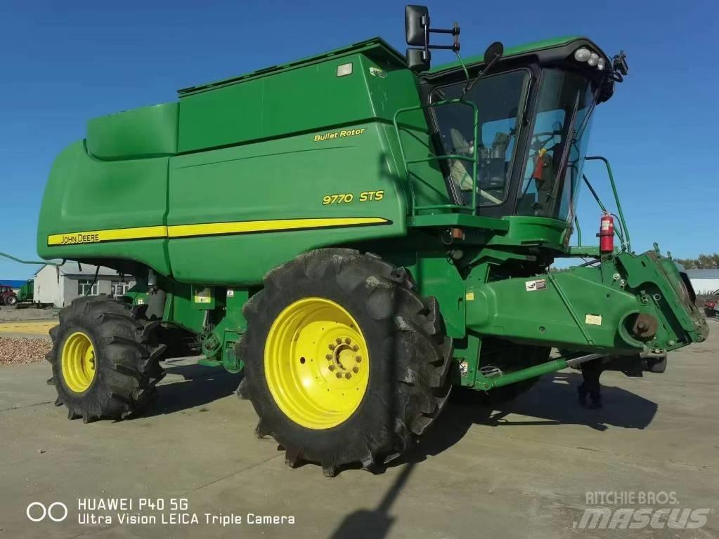 John Deere 9770 STS コンバイン