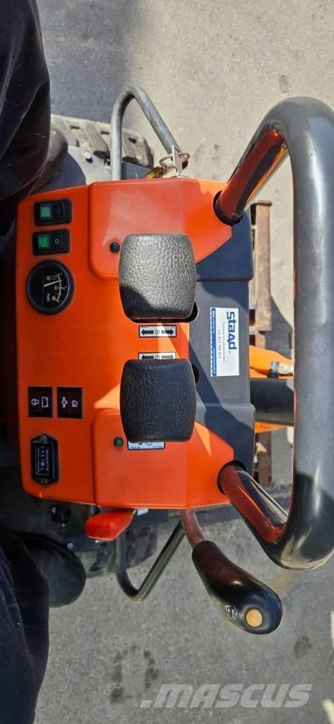 Doosan DX 10 Z ミニ油圧ショベル 7t以下（ミニユンボ・ミニディガー）