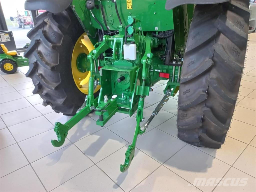John Deere 5050E トラクター