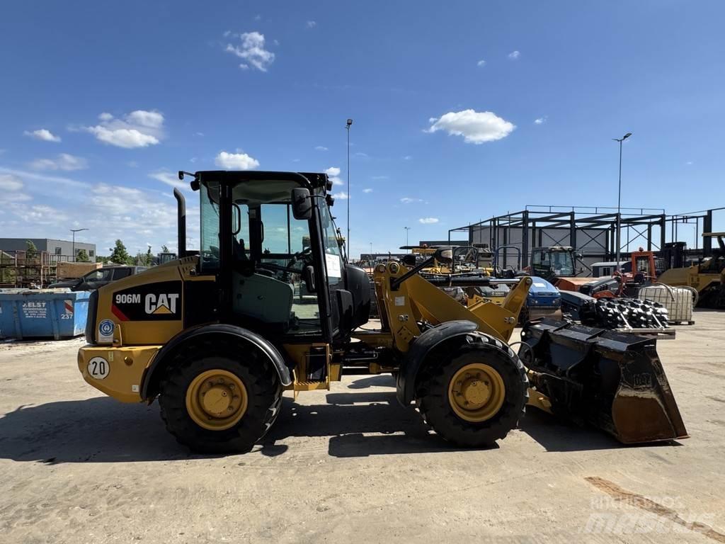 CAT 906M ホイールローダー・タイヤショベル