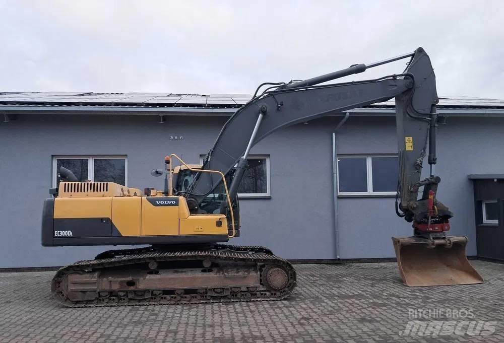 Volvo EC 300 D L 大型油圧ショベル12t以上（パワーショベル・ユンボ）