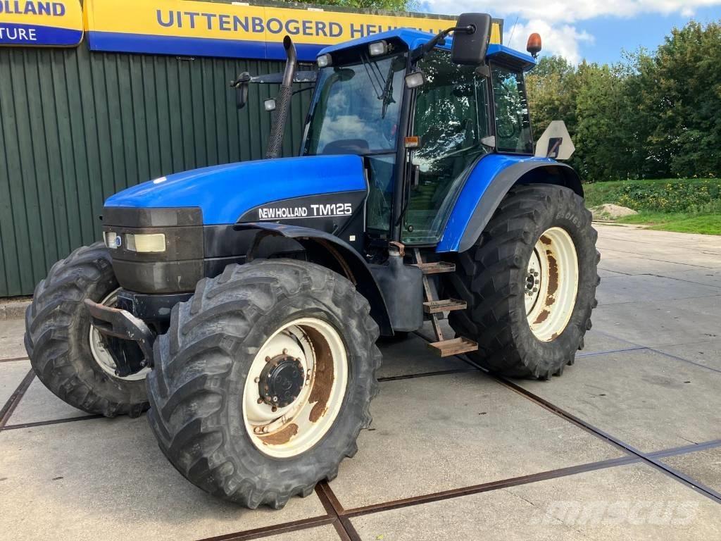 New Holland TM 125 トラクター