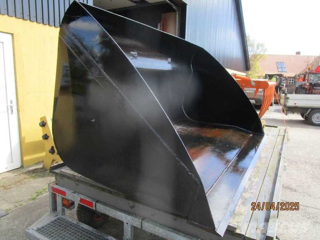 Manitou T 732 農業用テレハンドラー