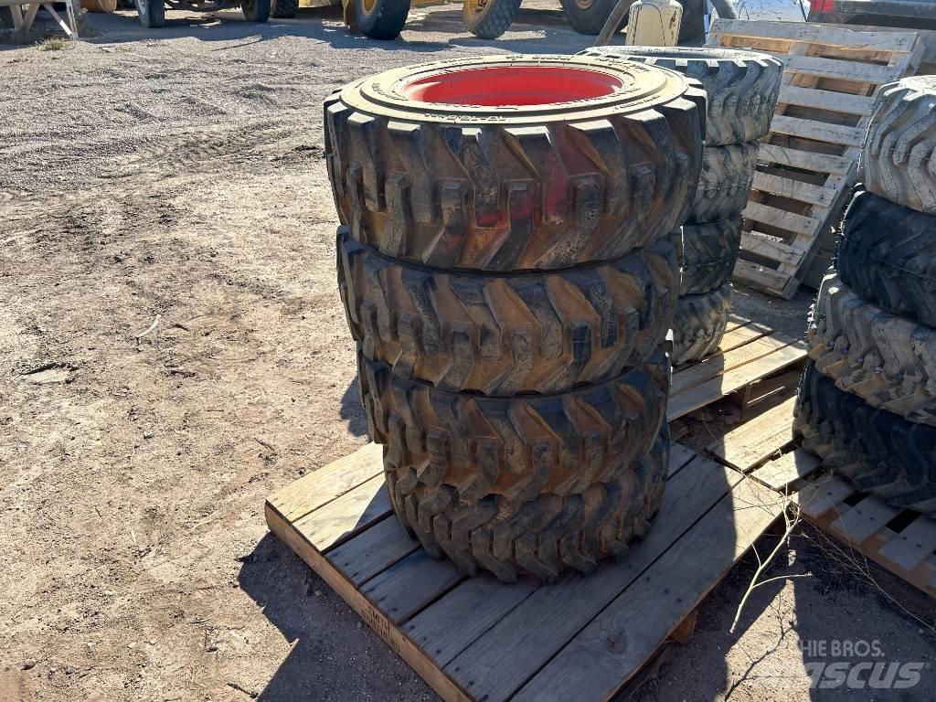 Bobcat 10x16.5 Tires タイヤ、ホイル、リム