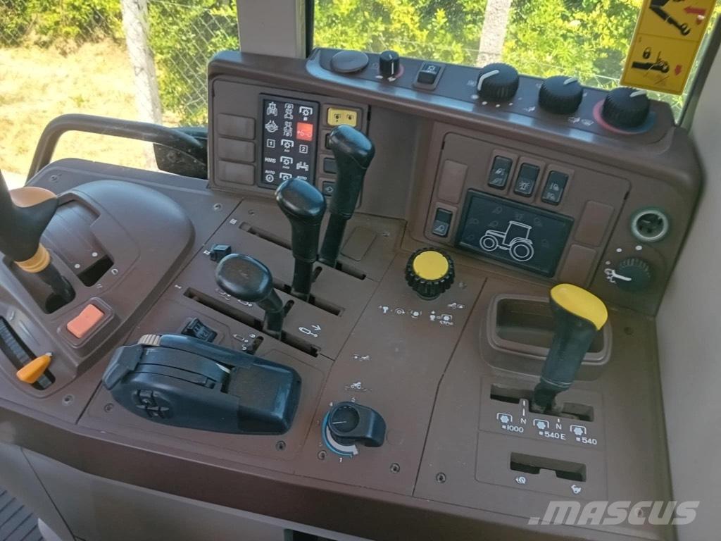 John Deere 6630 トラクター