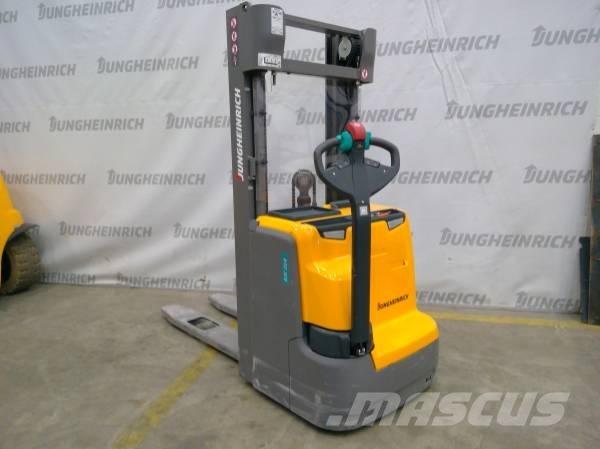 Jungheinrich EJC 214 ウォーキンフォークリフト