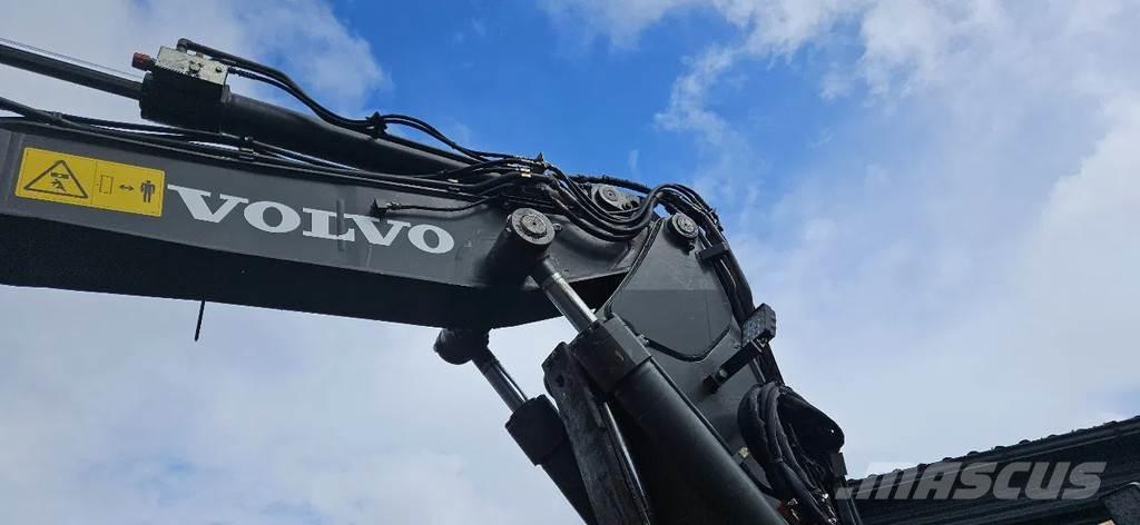Volvo ECR88 D 中型油圧ショベル 7ｔ-12ｔ（ユンボ・パワーショベル・バックホー）