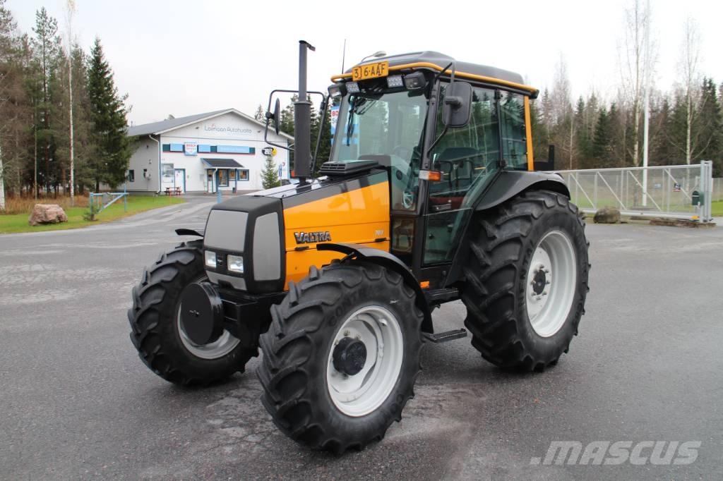 Valtra 700 トラクター