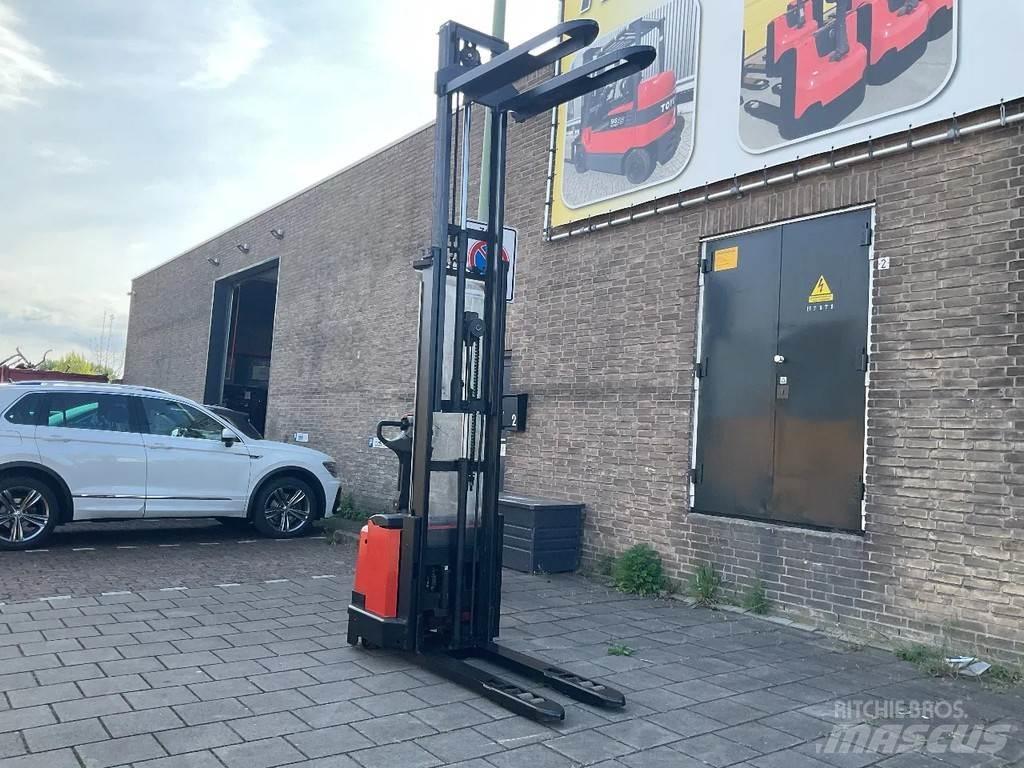 Toyota BT SWE120L ウォーキンフォークリフト