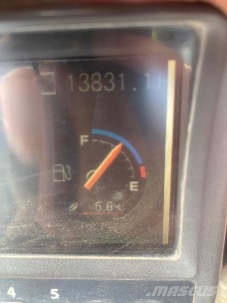 Hitachi ZX 200-3 大型油圧ショベル12t以上（パワーショベル・ユンボ）